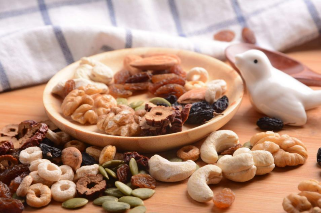 洽洽磕坚果，老树开新花 坚果食品的创新与传承